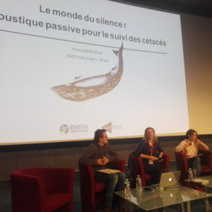 Festival Longueur d'ondes 2019 : Flore Samaran, ingénieure bioacousticienne. Trois lycéen.ne.s ont participé à l'animation, en public, d'une séance du festival. - Festival Longueur d'ondes 2019 : Flore Samaran est enseignante chercheuse à l'ENSTA-Bretagne (École nationale supérieur des techniques avancées) à Brest. Trois lycéen.ne.s de Radio Lycorn ont participé à l'animation, en public, d'une séance du festival consacrée à son travail.